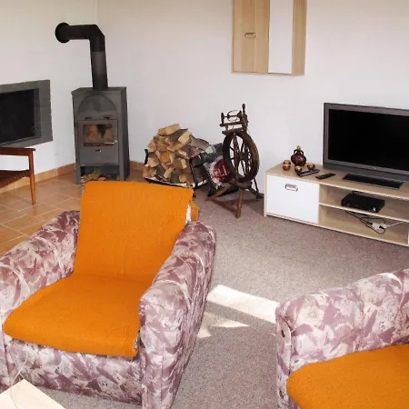 度假居 Holiday Home Leisure Lounge & Pool By Interhome *